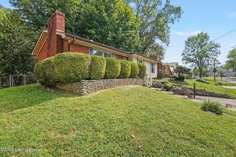 Tiny photo for 10217 Eve Adam Dr, Louisville, KY 40272 (MLS # 1729809)