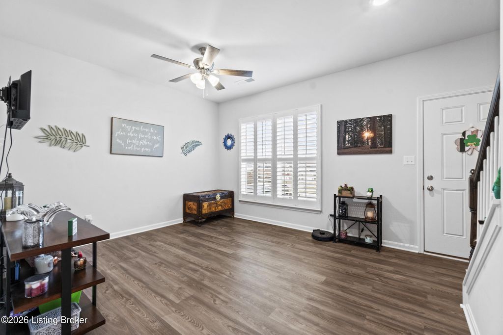 Photo of 11908 Parkview Trace Dr, Louisville, KY 40229 (MLS # 1710547)