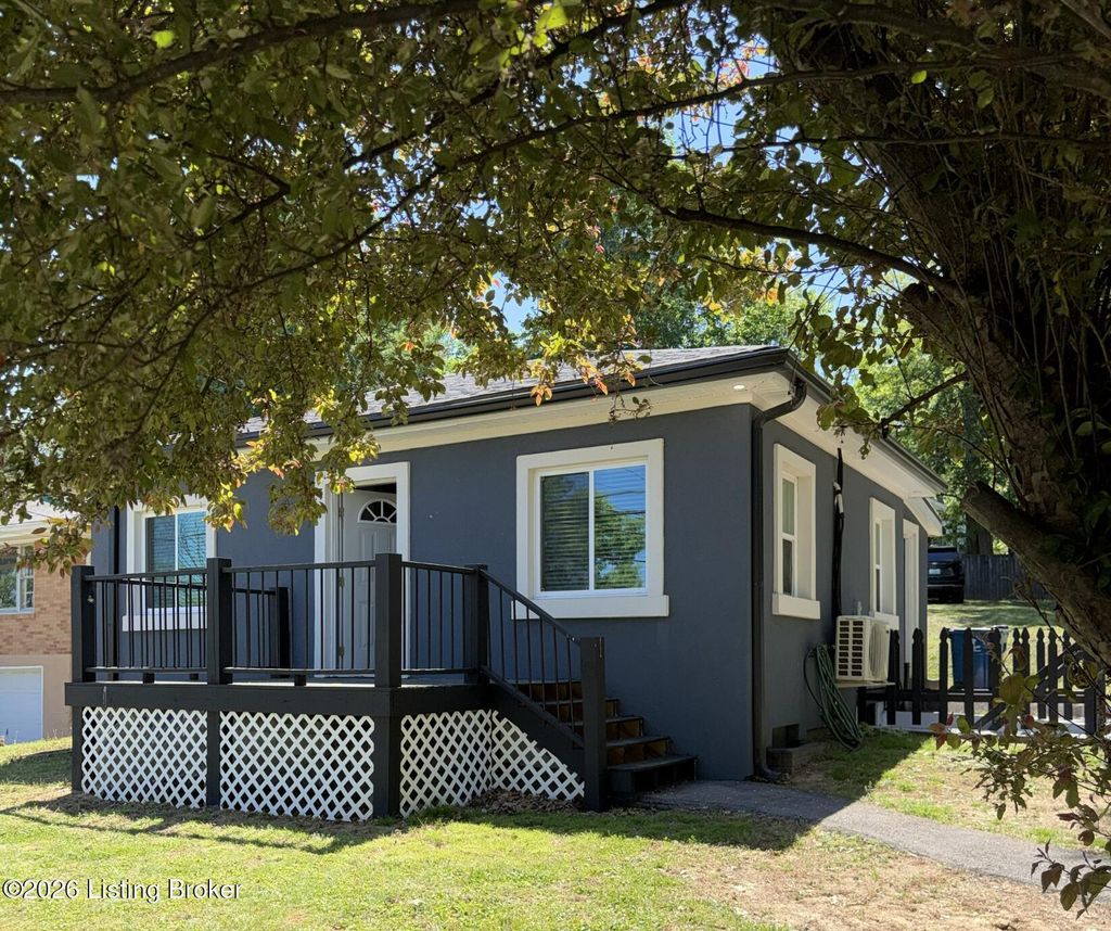 Photo of 720 Gagel Ave, Louisville, KY 40216 (MLS # 1715570)