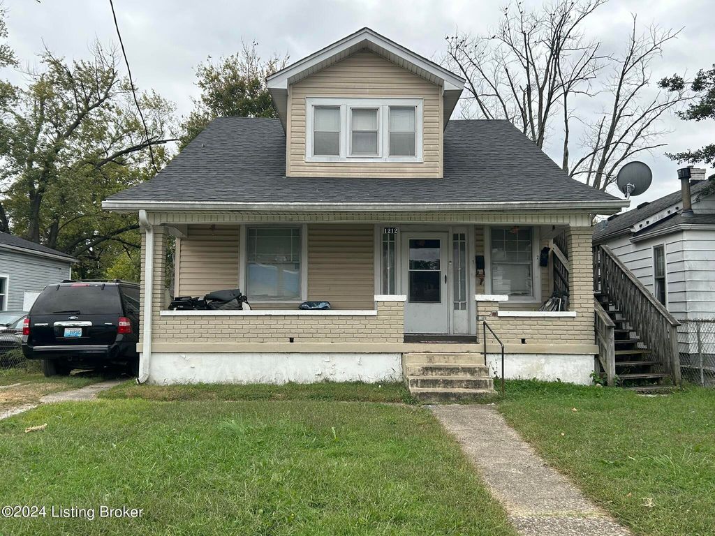 Photo of 1212 Queen Ave, Louisville, KY 40215 (MLS # 1705994)