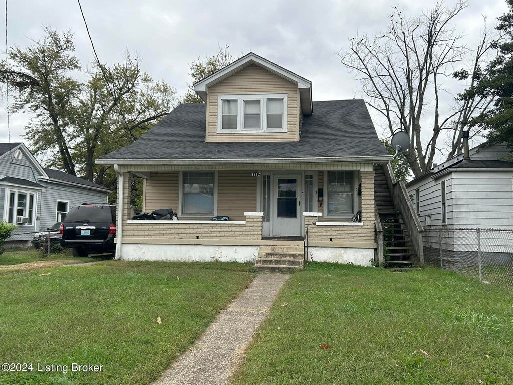 Photo of 1212 Queen Ave, Louisville, KY 40215 (MLS # 1705994)