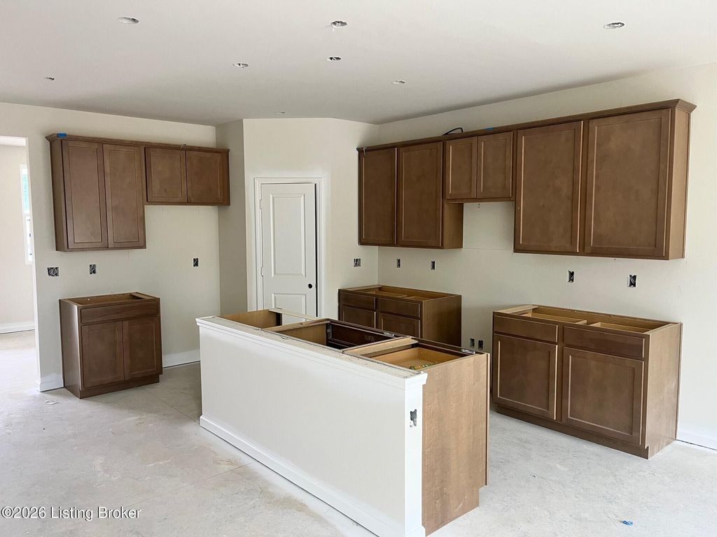 Photo of 8410 Hollis Vw Way, Louisville, KY 40214 (MLS # 1716144)