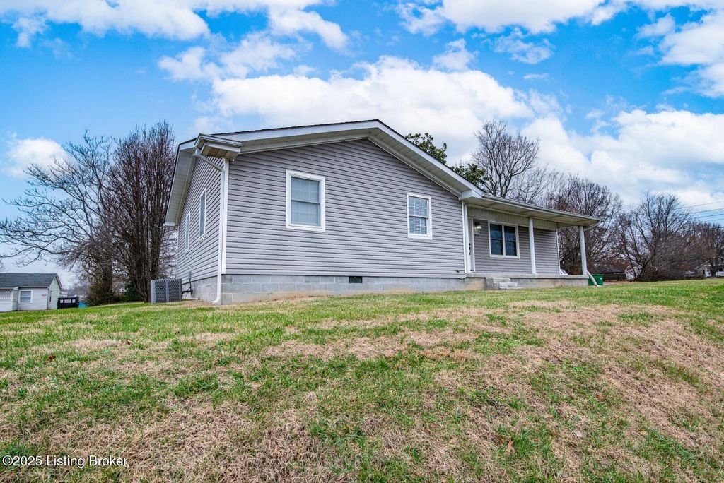 Photo of 320 N Miles St, Elizabethtown, KY 42701 (MLS # 1706493)