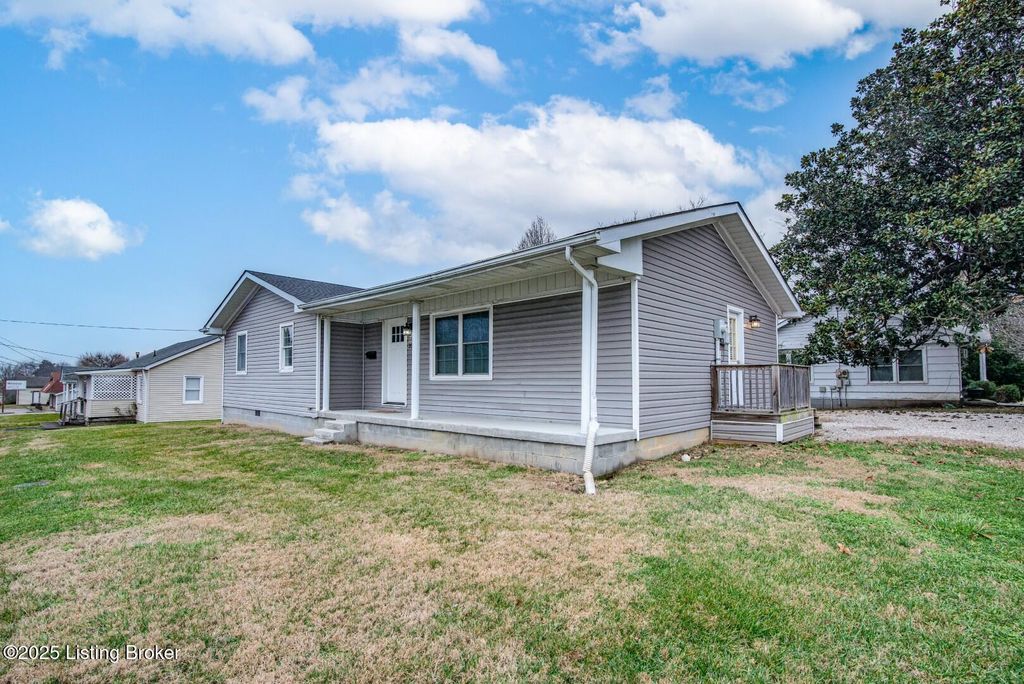 Photo of 320 N Miles St, Elizabethtown, KY 42701 (MLS # 1706493)