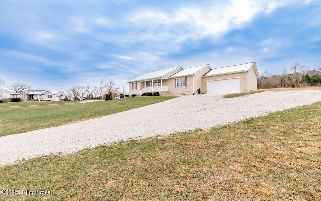 Photo of 142 Majestic Way, Brandenburg, KY 40108 (MLS # 1704993)
