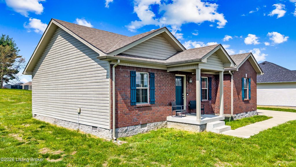 Photo of 110 Copperfield Way, Bardstown, KY 40004 (MLS # 1713263)