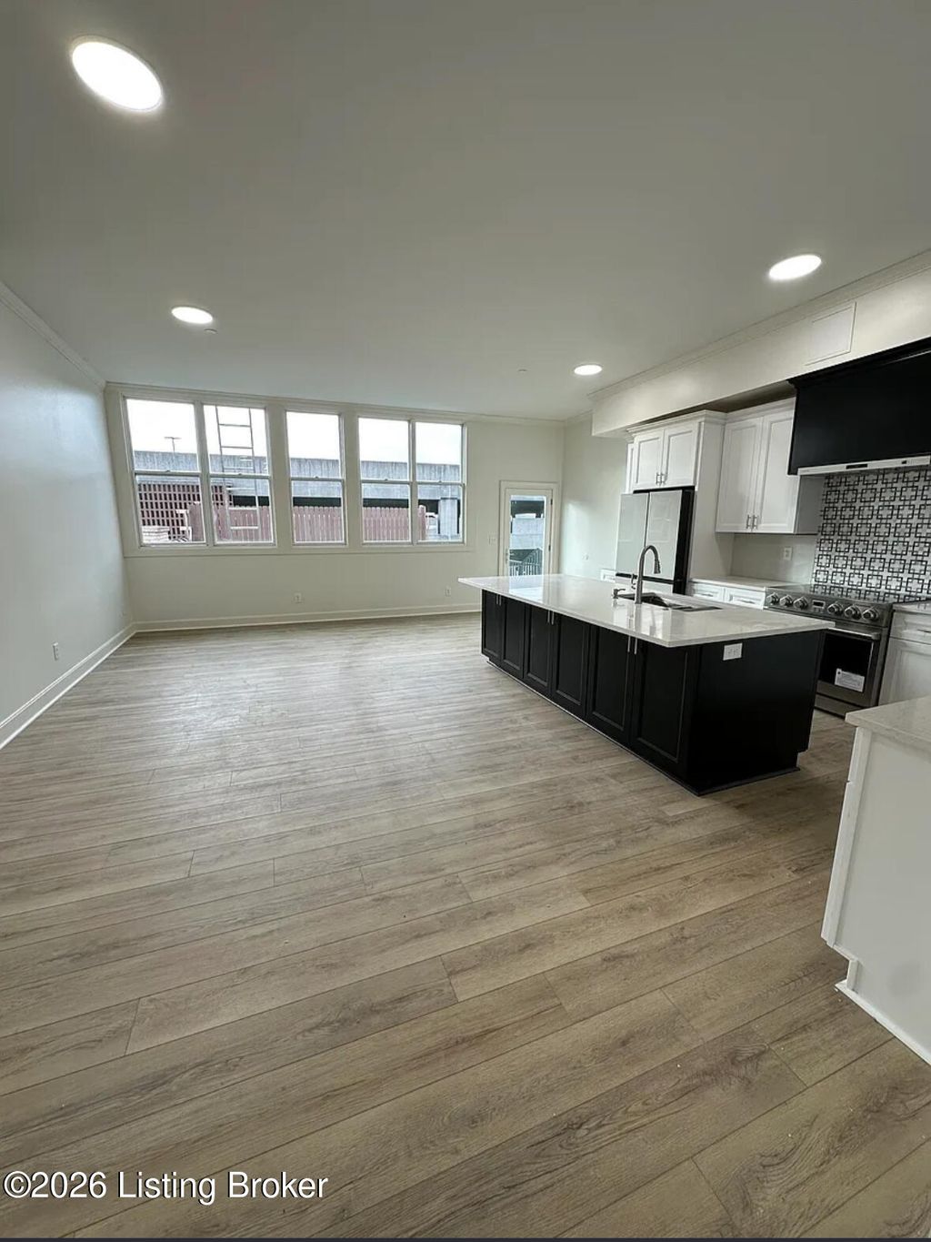 Photo of 540 S 4th St #401, Louisville, KY 40202 (MLS # 1714093)