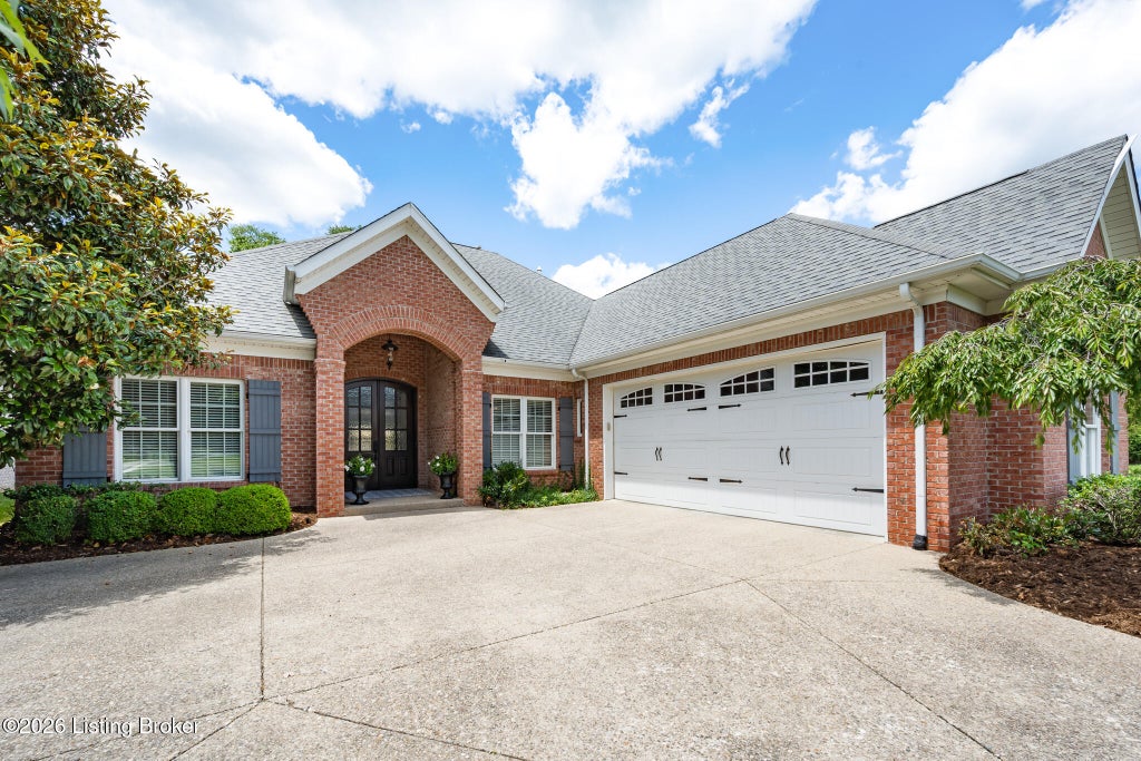 Photo of 4338 Sanctuary Bluff Ln, Louisville, KY 40241 (MLS # 1720917)
