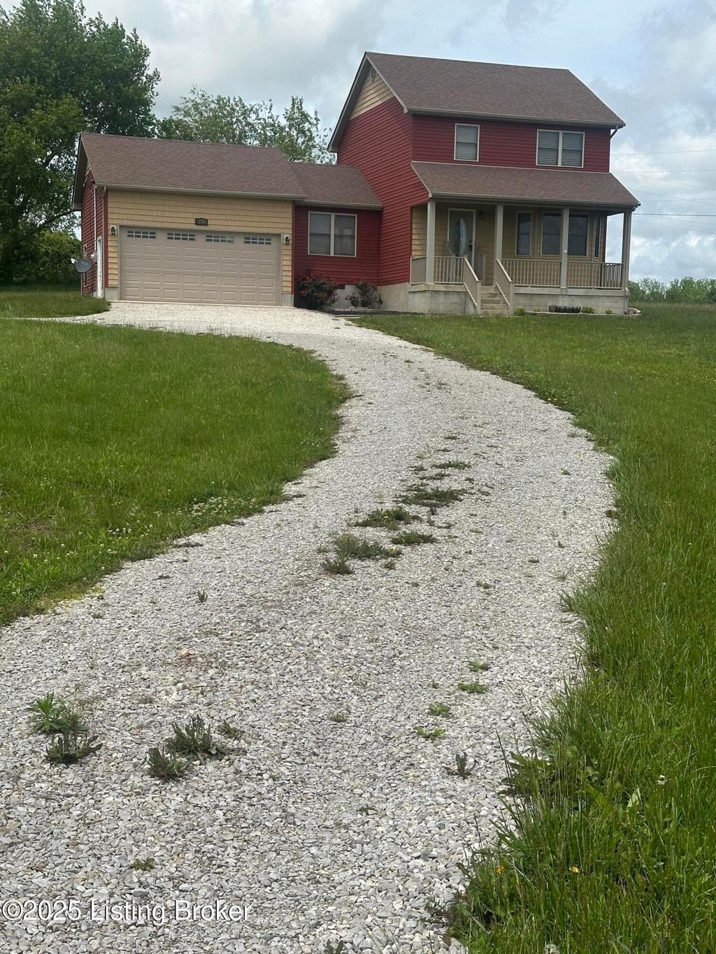 Photo of 230 Diamond Ct, Vine Grove, KY 40175 (MLS # 1707400)