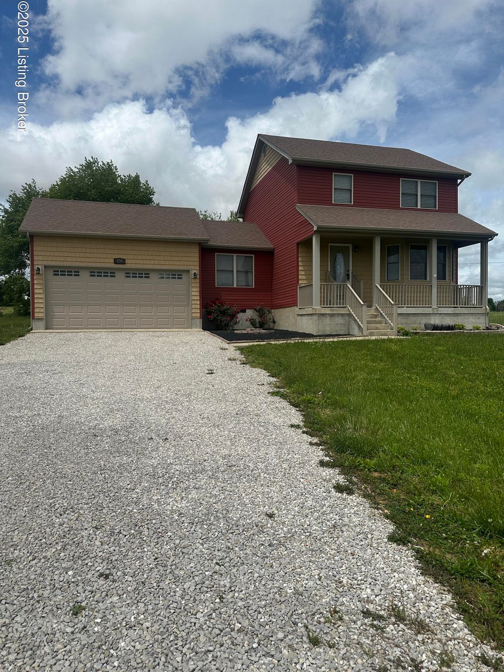 Photo of 230 Diamond Ct, Vine Grove, KY 40175 (MLS # 1707400)