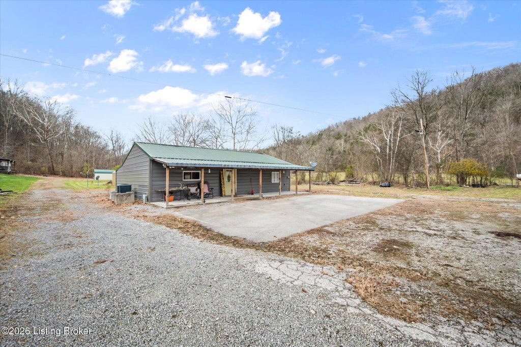 Photo of 405 Tennessee Walking Ln, Milton, KY 40045 (MLS # 1719751)