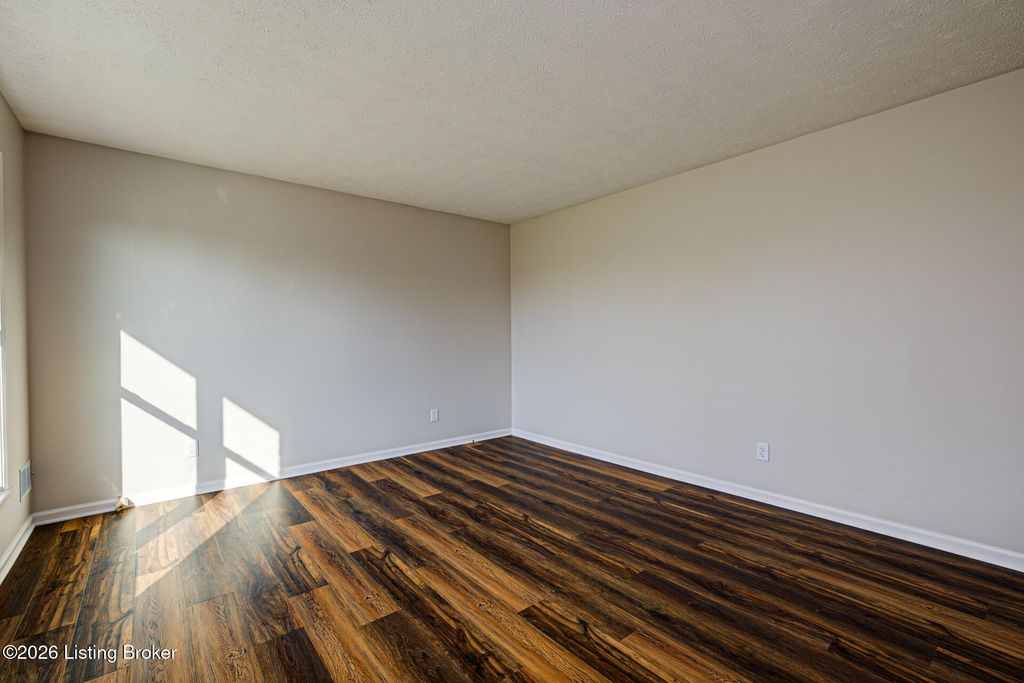 Photo of 10907 Blackwood Rd, Louisville, KY 40299 (MLS # 1713558)