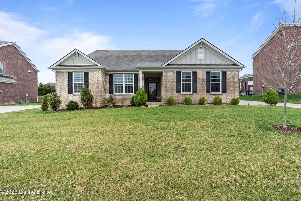 Photo of 1008 Buckthorn Trace, La Grange, KY 40031 (MLS # 1711690)