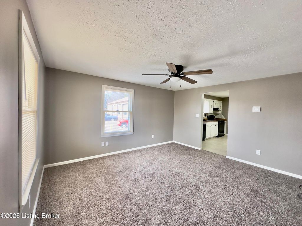 Photo of 1579 W Vine St, Radcliff, KY 40160 (MLS # 1709662)