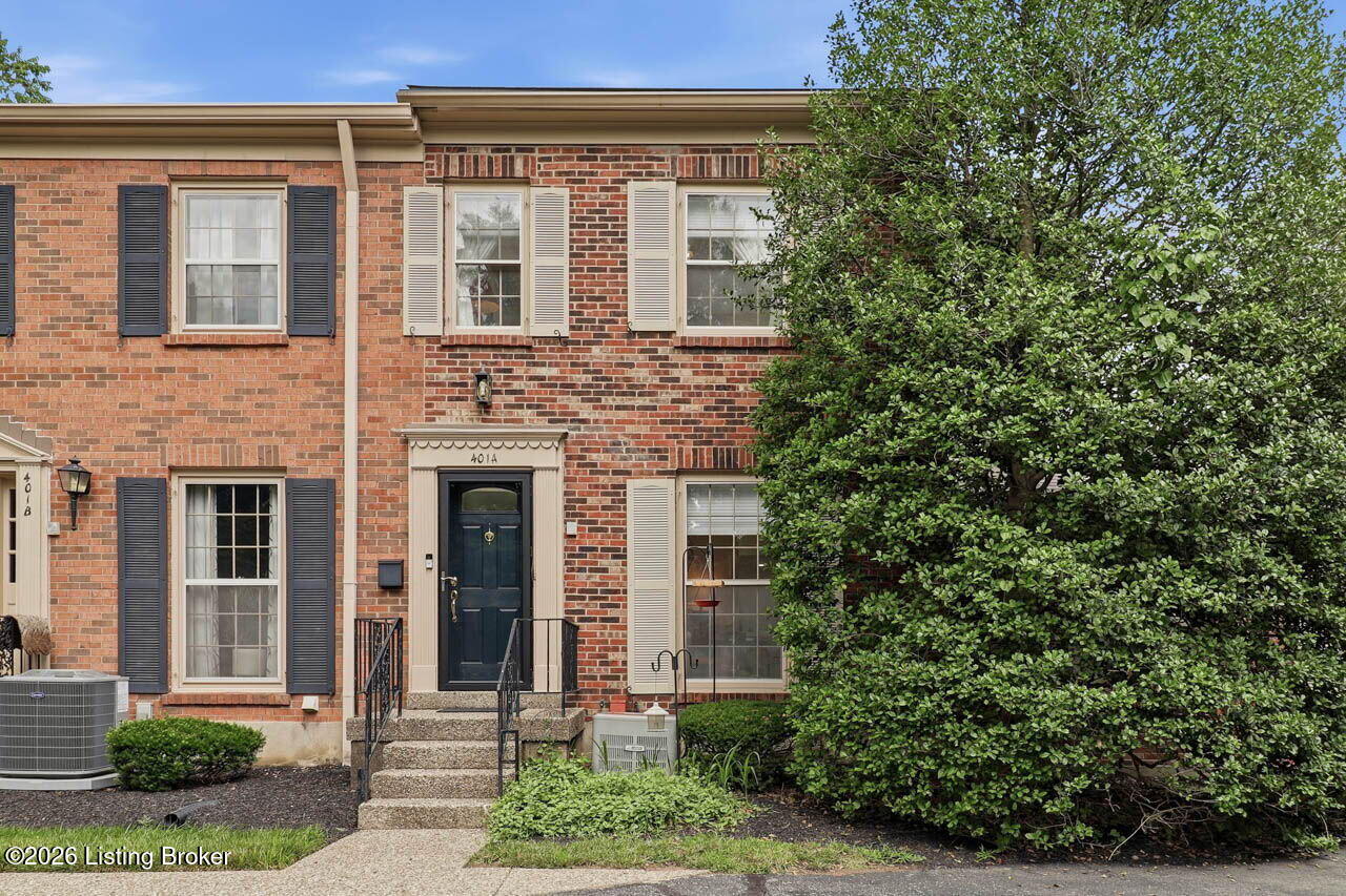 Photo 1 of 54 — 401 Country Ln A, Louisville, KY 40207