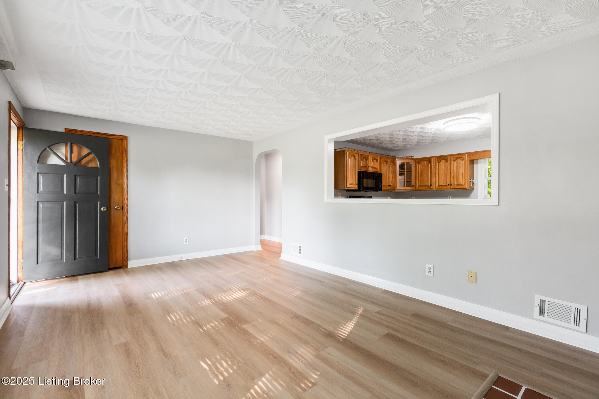 6515 Upper Hunters Trace, Louisville, Pennsylvania image 5