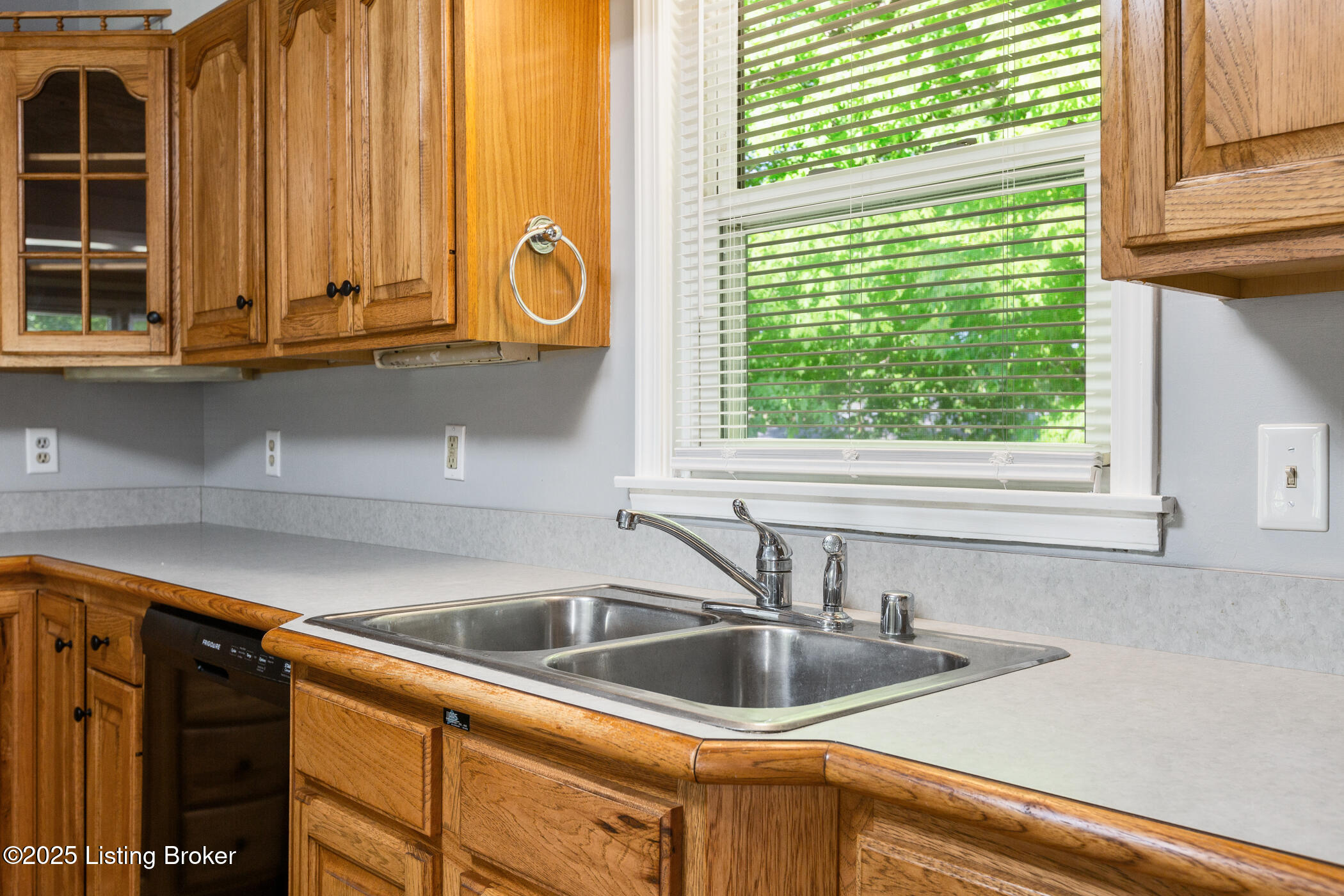 6515 Upper Hunters Trace, Louisville, Pennsylvania image 10