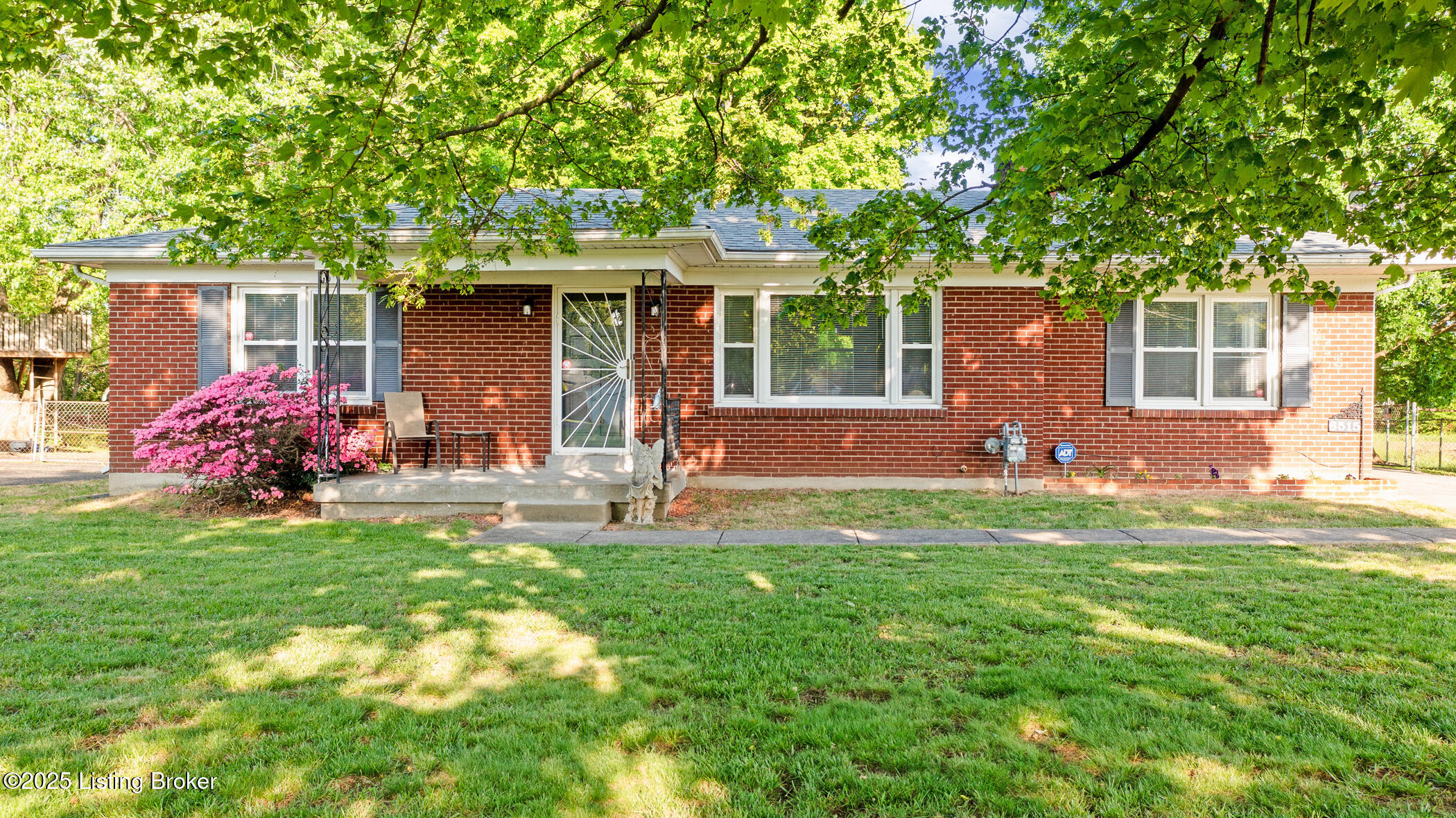 6515 Upper Hunters Trace, Louisville, Pennsylvania image 1