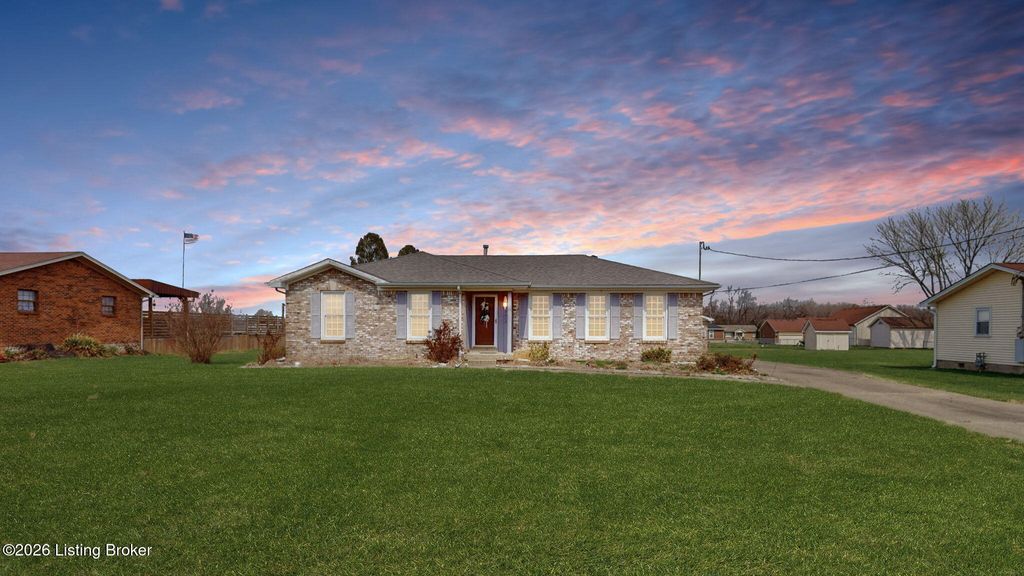 Photo of 3613 Burkland Blvd, Shepherdsville, KY 40165 (MLS # 1712293)