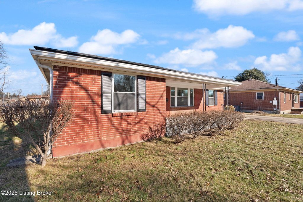 Photo of 2617 Neblett Ave, Louisville, KY 40216 (MLS # 1708715)