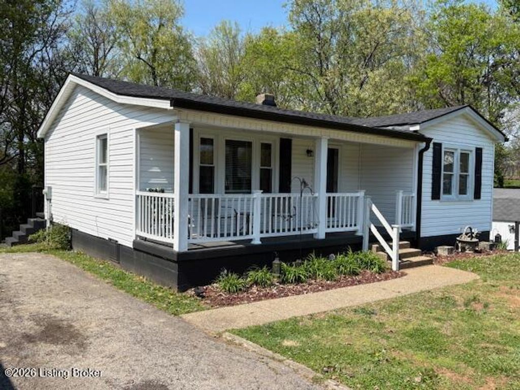 Photo of 214 Demaree Dr, Bardstown, KY 40004 (MLS # 1713719)