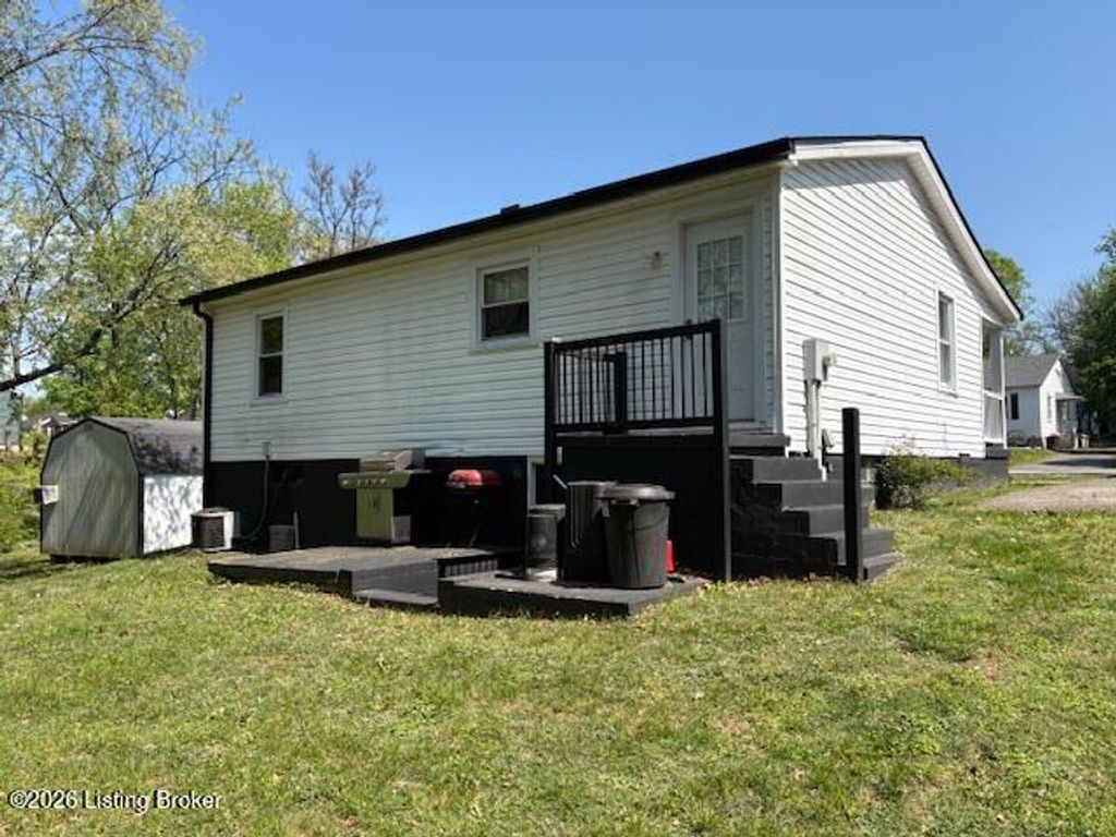 Photo of 214 Demaree Dr, Bardstown, KY 40004 (MLS # 1713719)