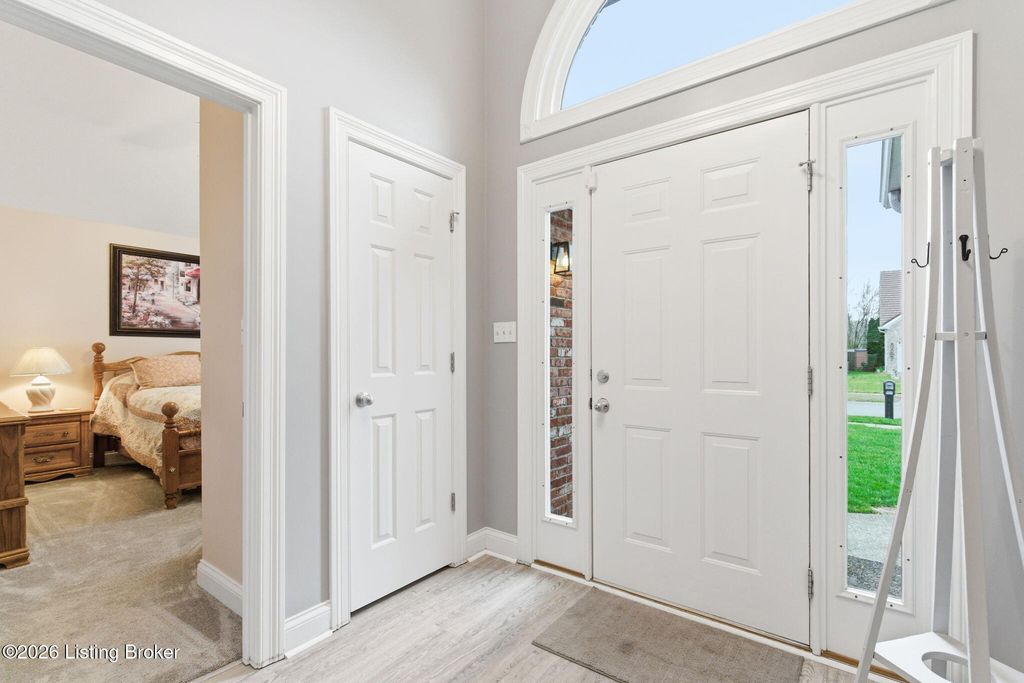 Photo of 7005 Ridge Farm Ct, Louisville, KY 40291 (MLS # 1711863)