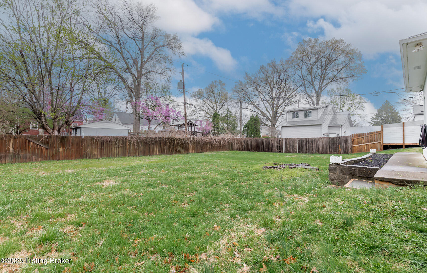 1031 Thruston Ave, Louisville, Kentucky image 8