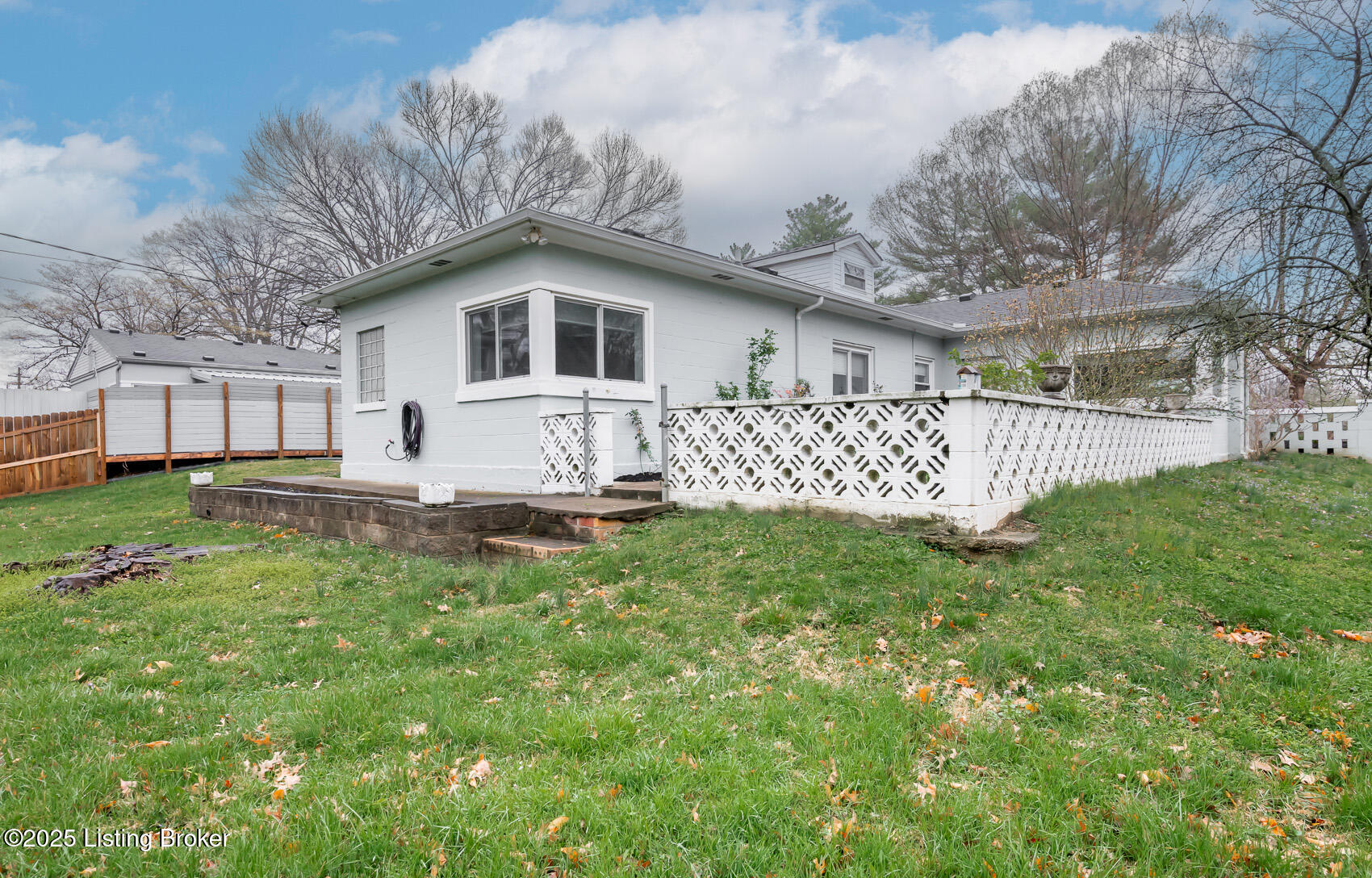1031 Thruston Ave, Louisville, Kentucky image 9
