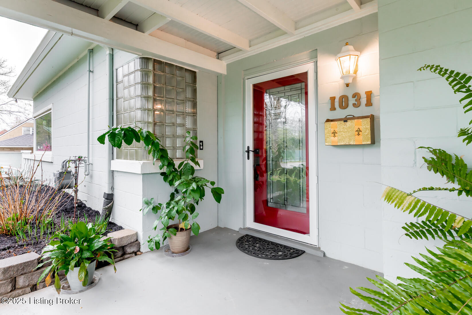 1031 Thruston Ave, Louisville, Kentucky image 6