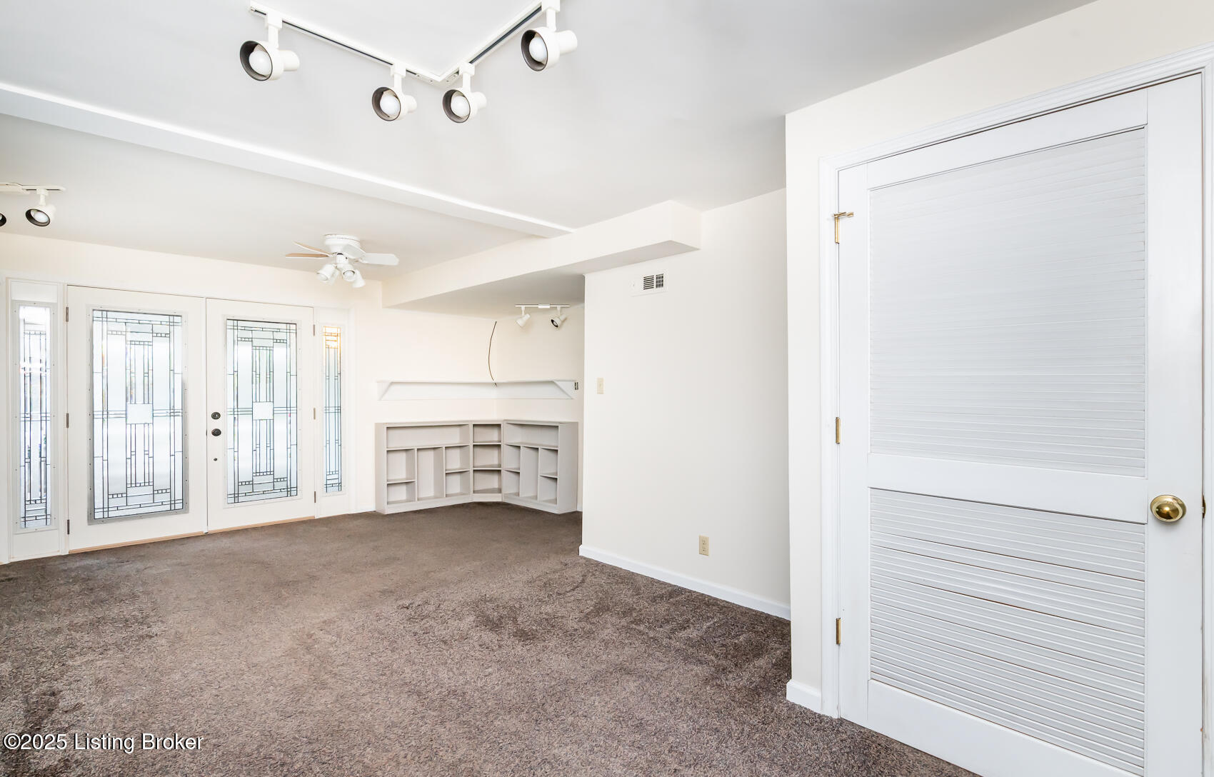 1031 Thruston Ave, Louisville, Kentucky image 28