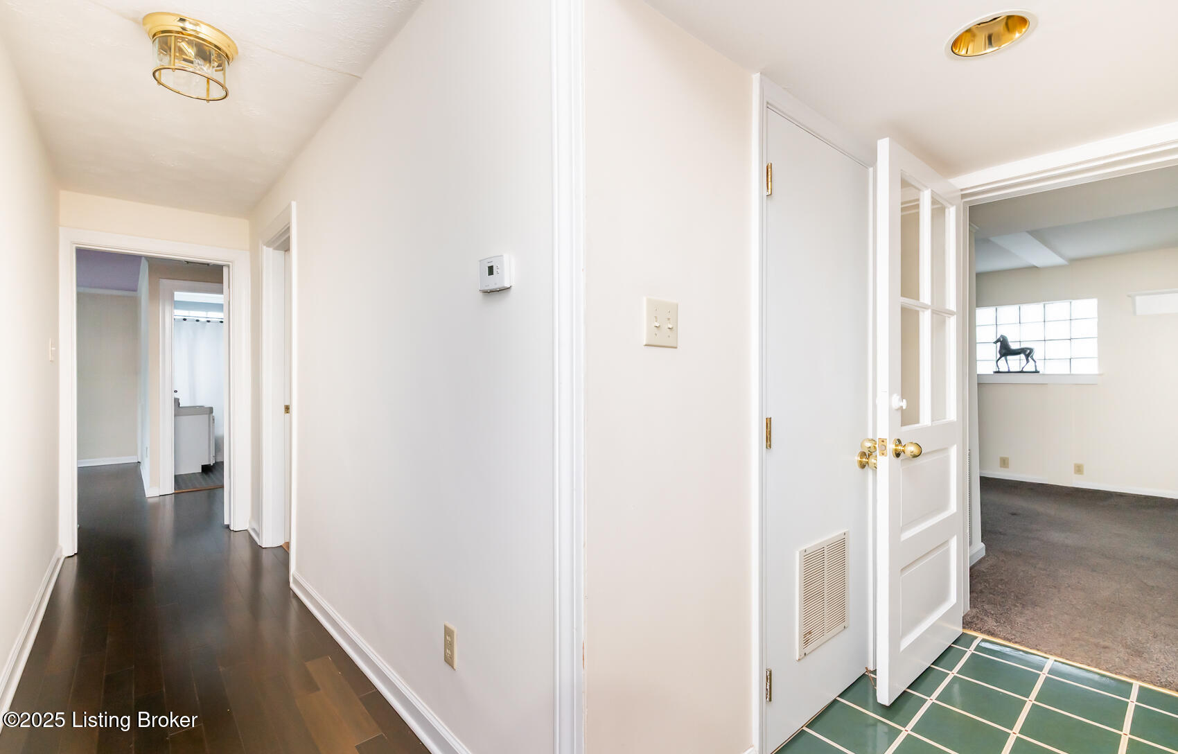1031 Thruston Ave, Louisville, Kentucky image 25