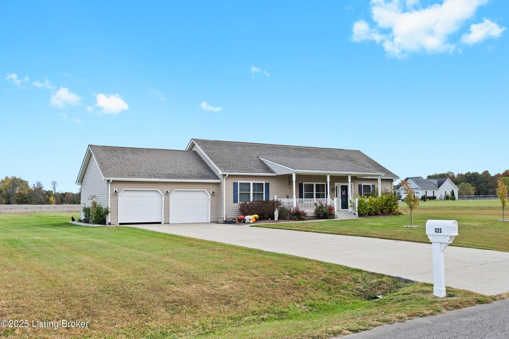 Photo of 323 Oxmoor Dr, Elizabethtown, KY 42701 (MLS # 1705368)
