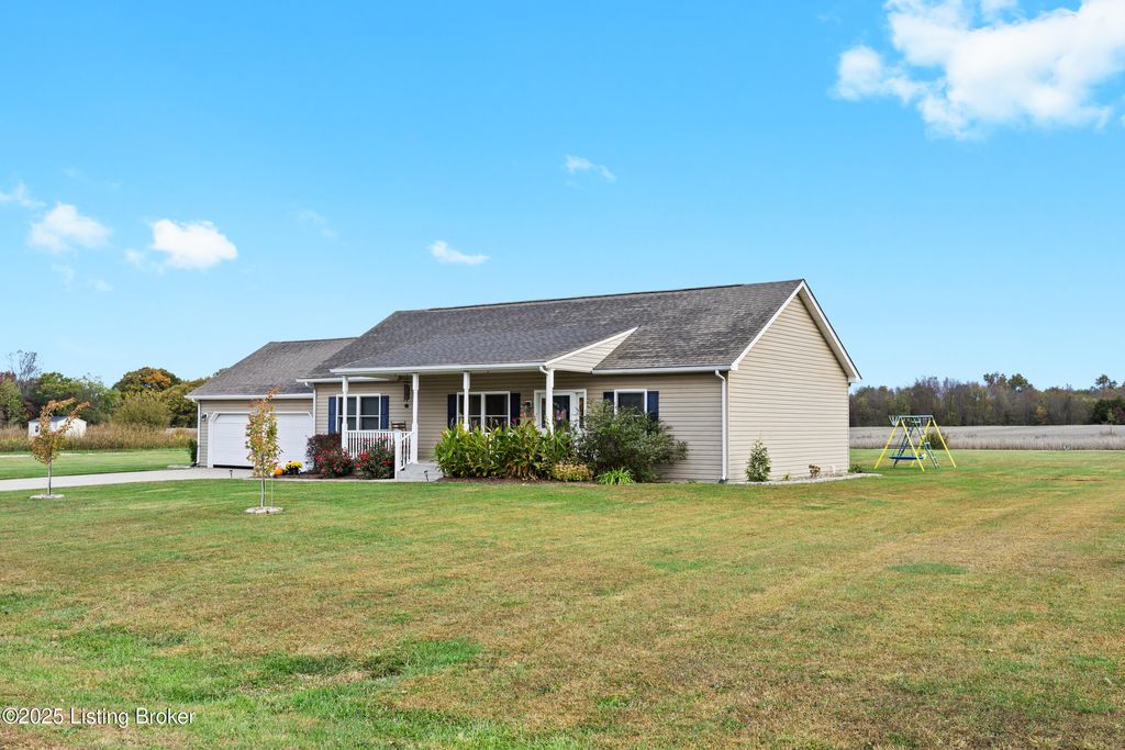 Photo of 323 Oxmoor Dr, Elizabethtown, KY 42701 (MLS # 1705368)