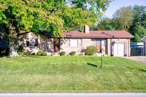 Photo of 4822 Dover Rd, Louisville, KY 40216 (MLS # 1700221)