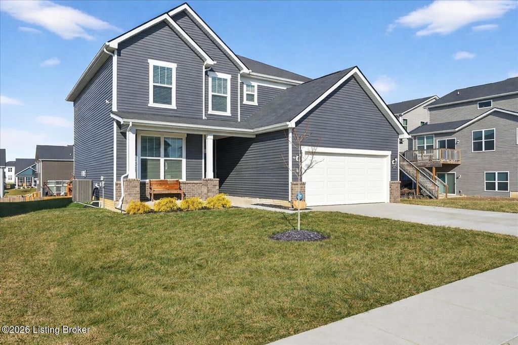 Photo of 4015 Bent Creek Dr, La Grange, KY 40031 (MLS # 1711344)