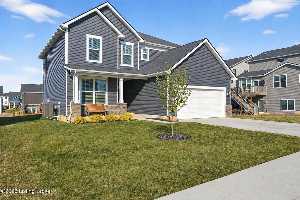 Photo of 4015 Bent Creek Dr, La Grange, KY 40031 (MLS # 1711344)