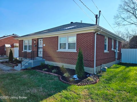Photo of 1712 Cardinal Ct, Louisville, KY 40216 (MLS # 1705060)