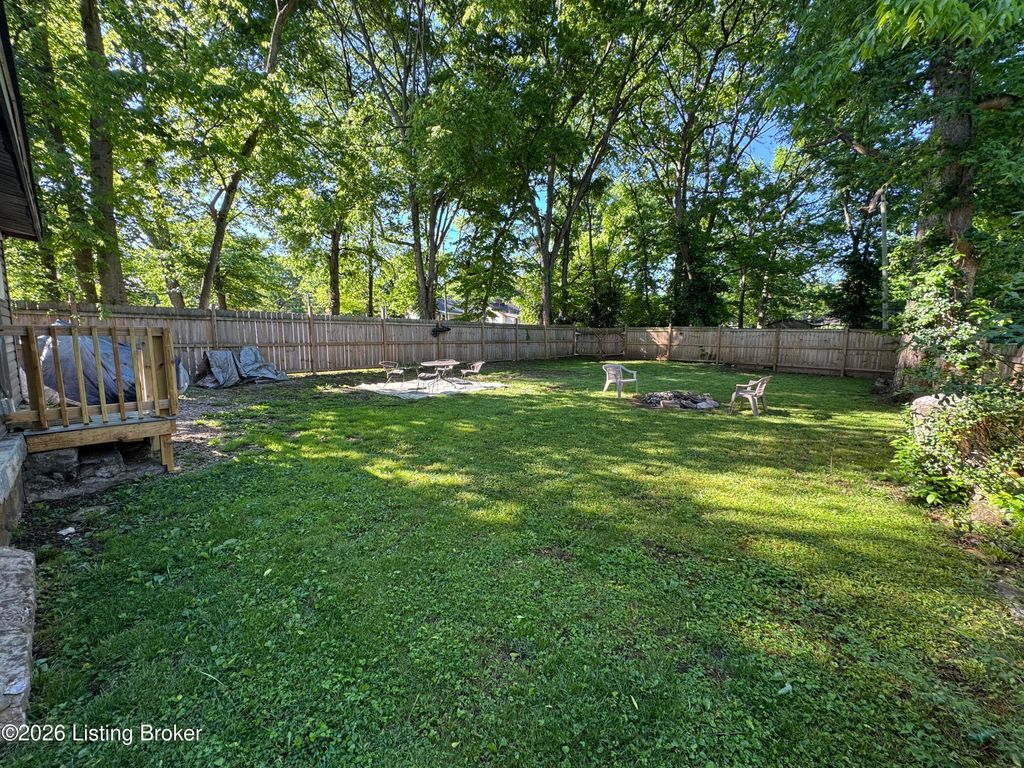 Photo of 205 W 14th Ave, Bowling Green, KY 42101 (MLS # 1714925)