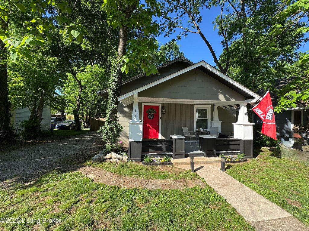 Photo of 205 W 14th Ave, Bowling Green, KY 42101 (MLS # 1714925)