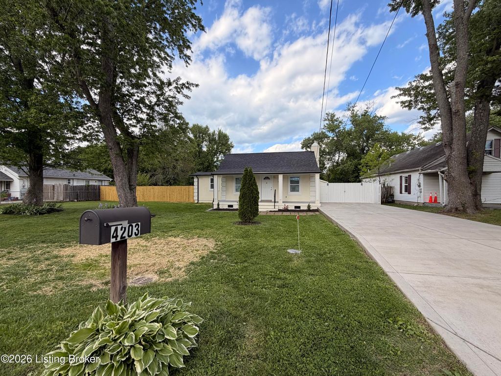 Photo of 4203 Bubbling Over Dr, Louisville, KY 40216 (MLS # 1716842)