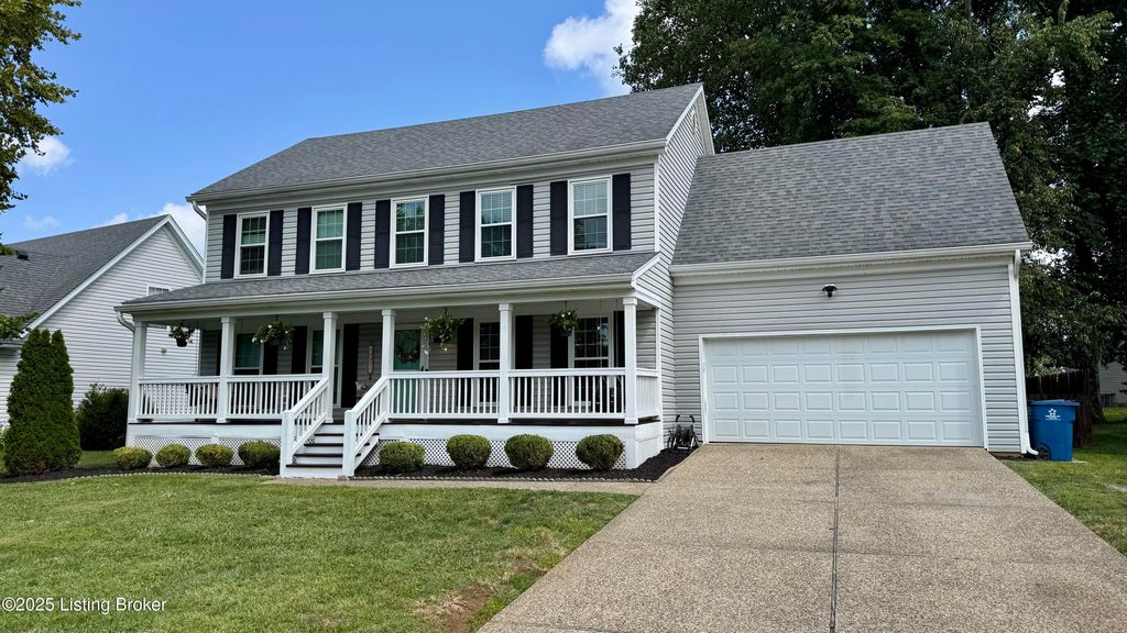 Photo of 7110 Autumn Bent Way, Crestwood, KY 40014 (MLS # 1697256)