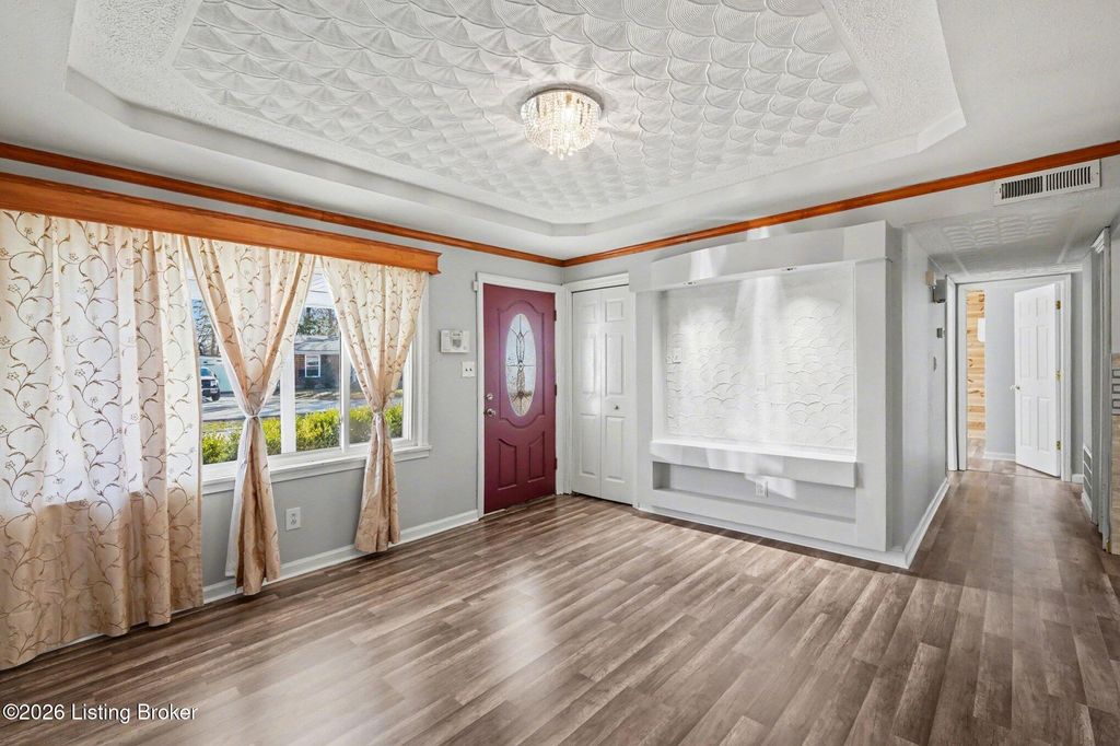 Photo of 7608 Lesane Dr, Louisville, KY 40214 (MLS # 1709975)