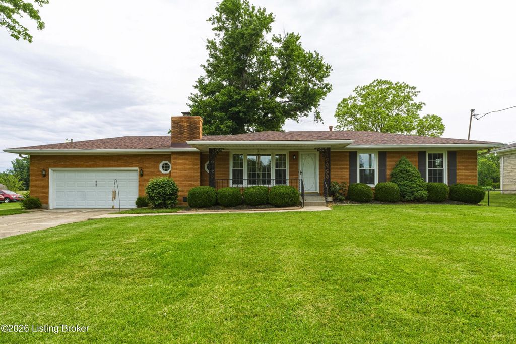 Photo of 6109 Pendleton Rd, Louisville, KY 40272 (MLS # 1717715)