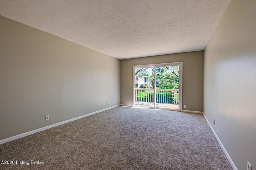 Photo of 1935 Gardiner Ln #C44, Louisville, KY 40205 (MLS # 1713747)