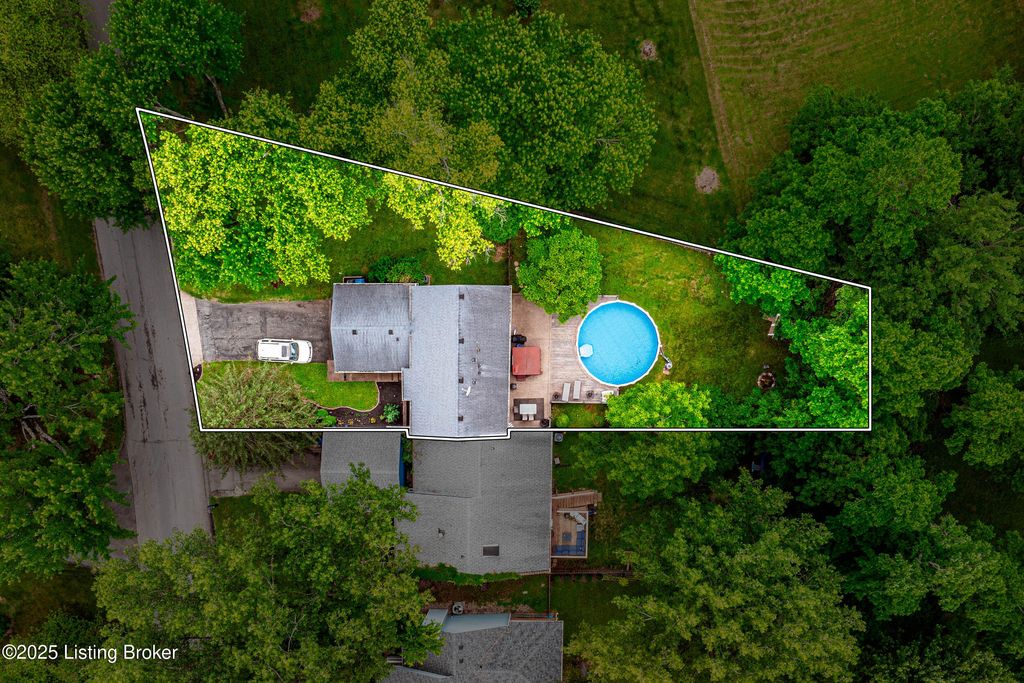 Photo of 13219 Settlers Point Trail, Goshen, KY 40026 (MLS # 1698546)