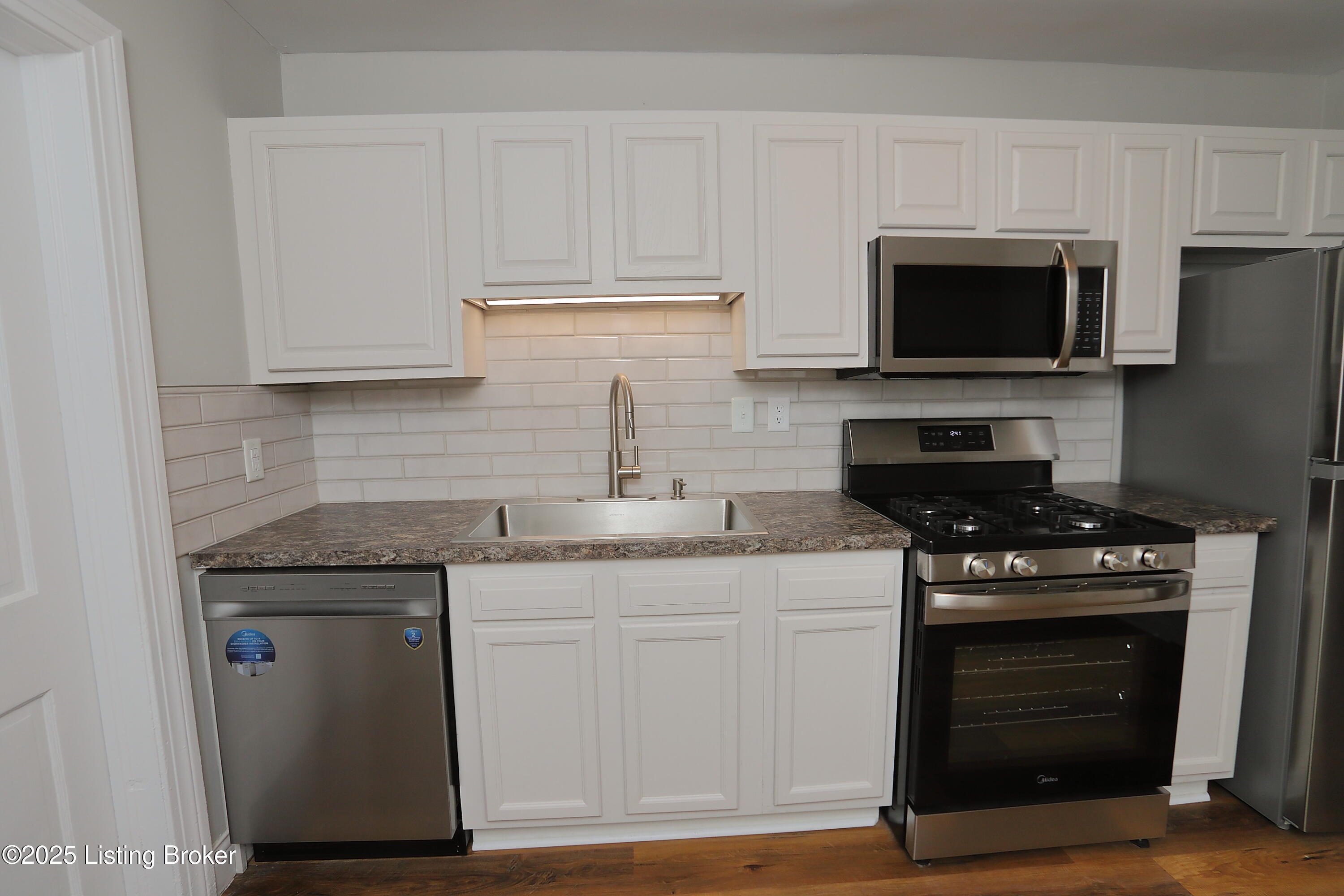 1024 Berry Blvd, Louisville, Kentucky image 14