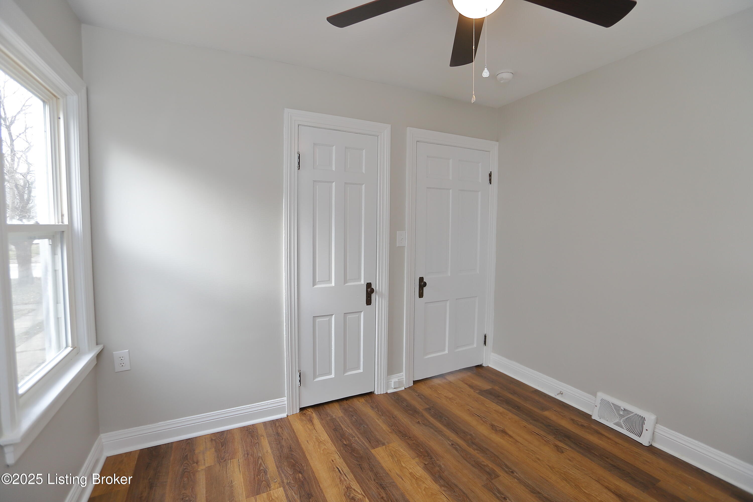 1024 Berry Blvd, Louisville, Kentucky image 24