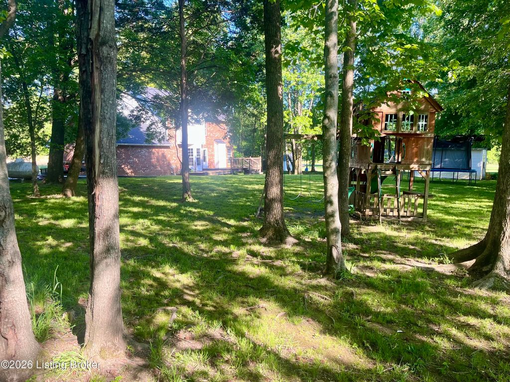 Photo of 65 Cypress Dr, Elizabethtown, KY 42701 (MLS # 1717924)