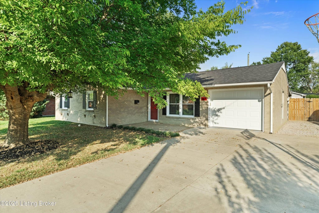 Photo of 2911 Chippewa Dr, Owensboro, KY 42301 (MLS # 1728388)